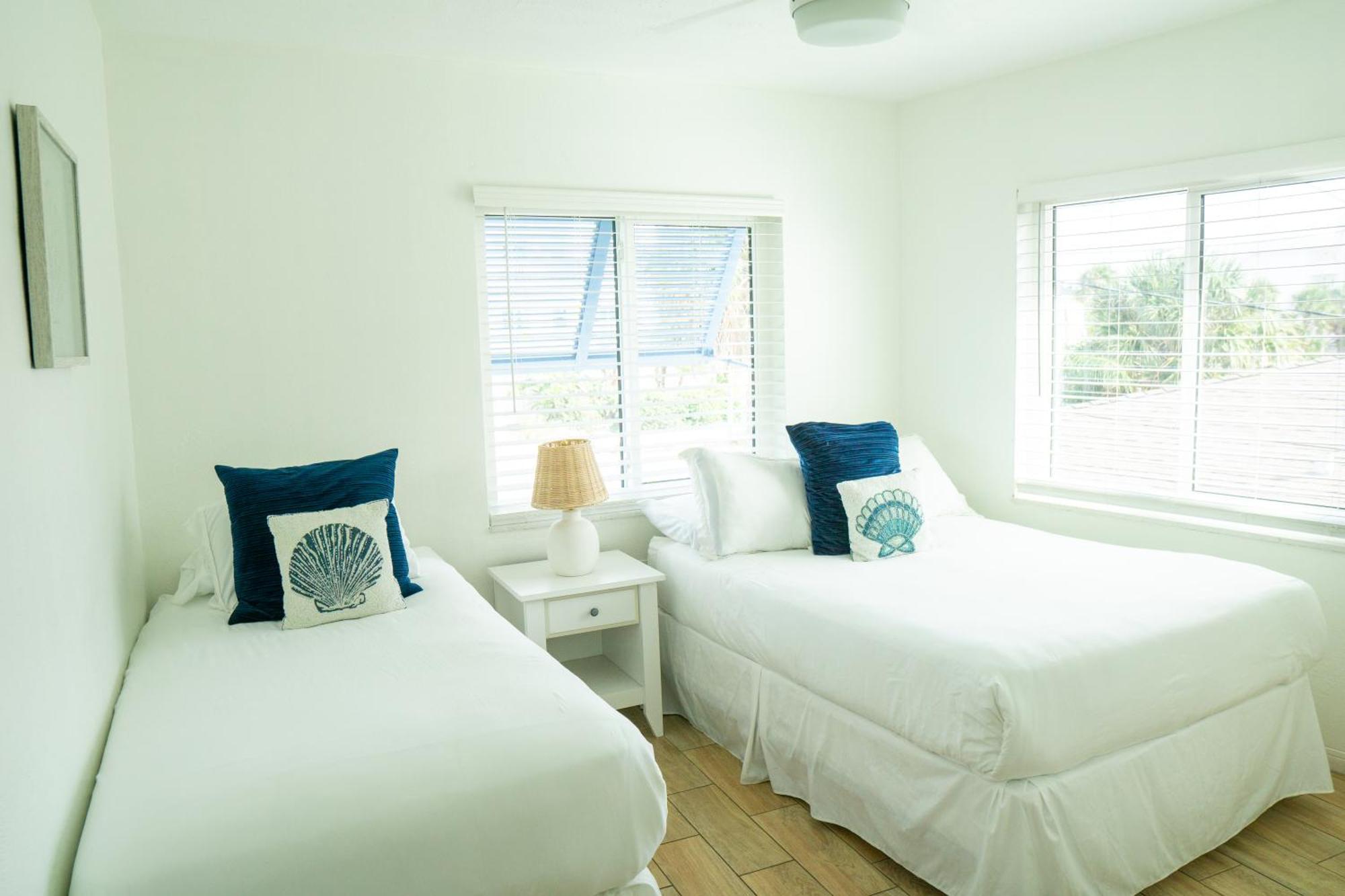 The Molloy - Treasure Island Suites & Cottages セント・ピート・ビーチ エクステリア 写真