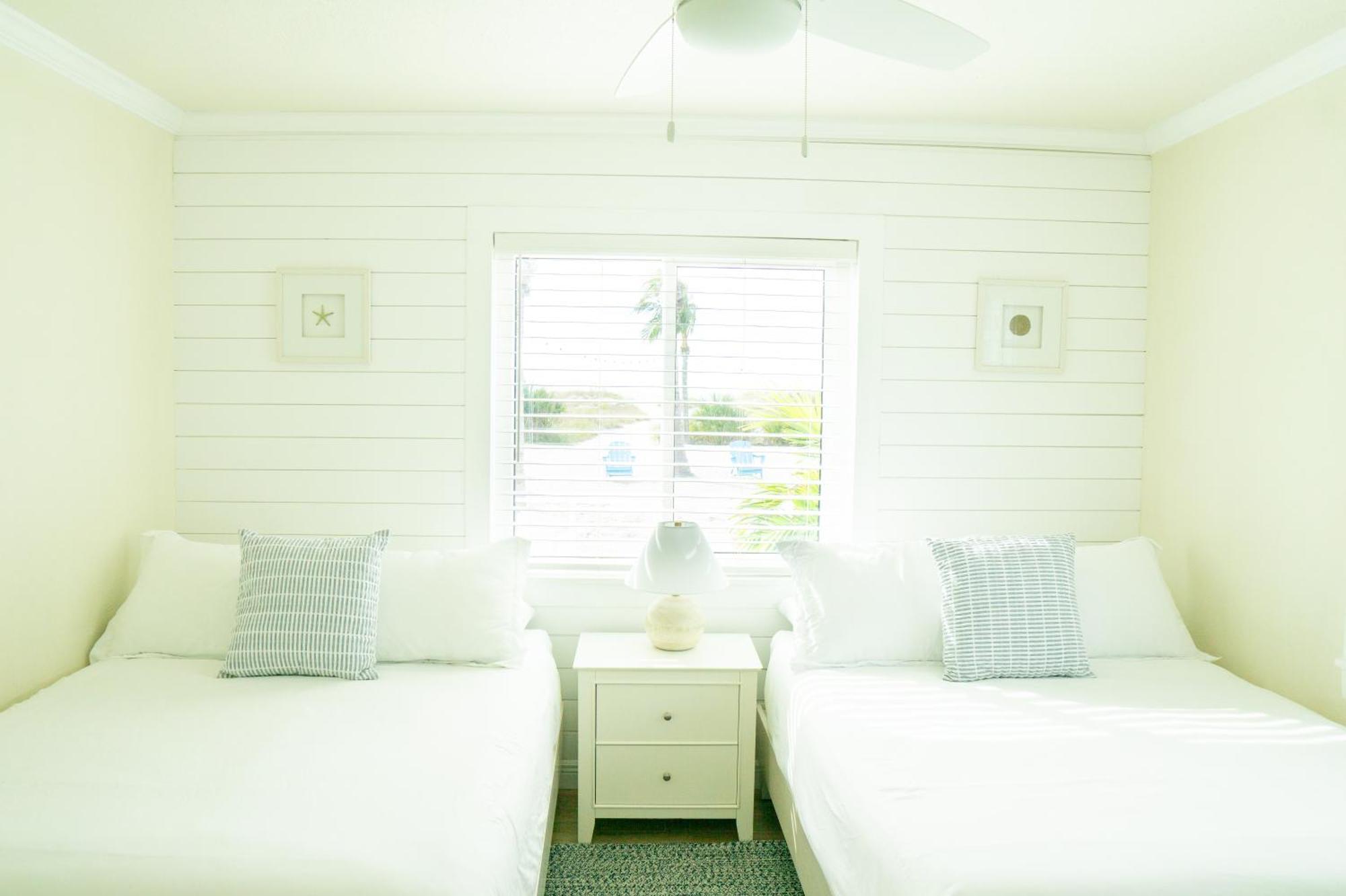 The Molloy - Treasure Island Suites & Cottages セント・ピート・ビーチ エクステリア 写真