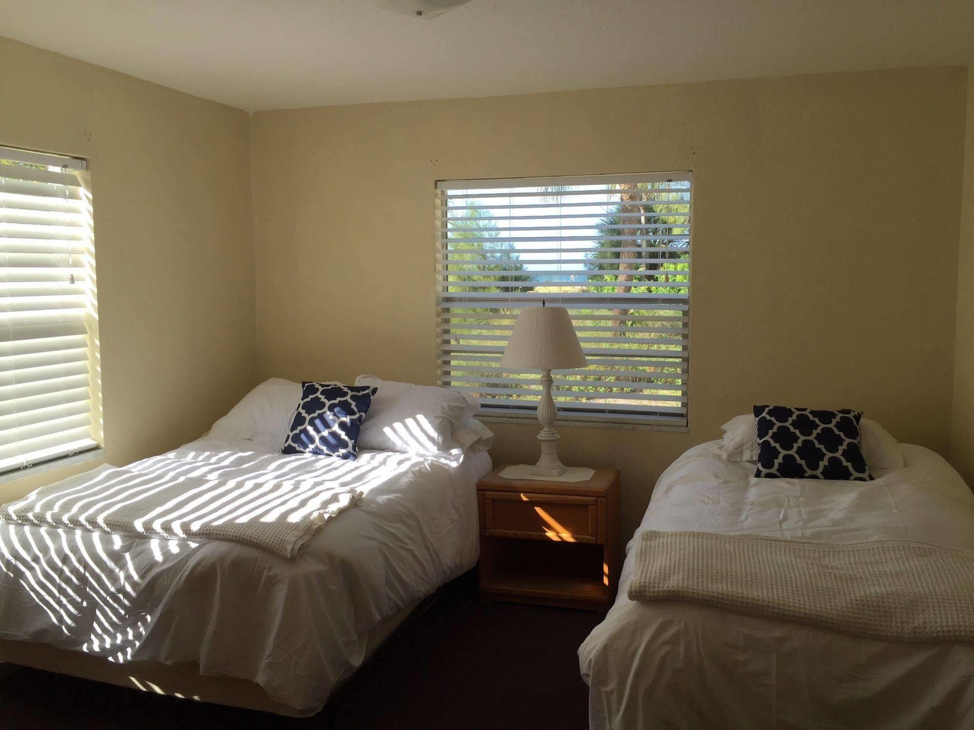The Molloy - Treasure Island Suites & Cottages セント・ピート・ビーチ エクステリア 写真