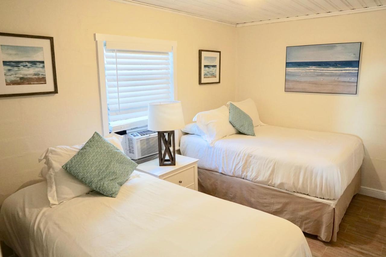 The Molloy - Treasure Island Suites & Cottages セント・ピート・ビーチ エクステリア 写真
