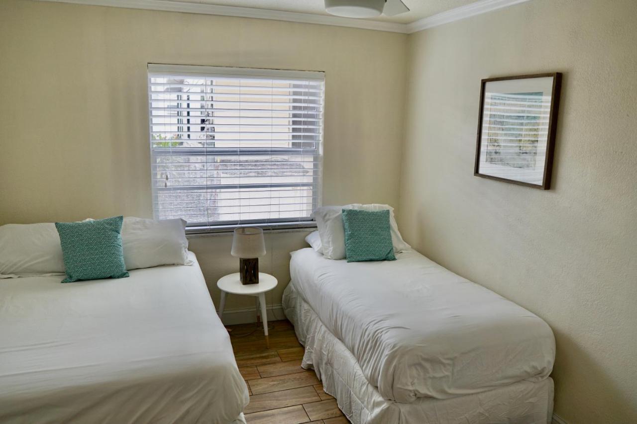 The Molloy - Treasure Island Suites & Cottages セント・ピート・ビーチ エクステリア 写真